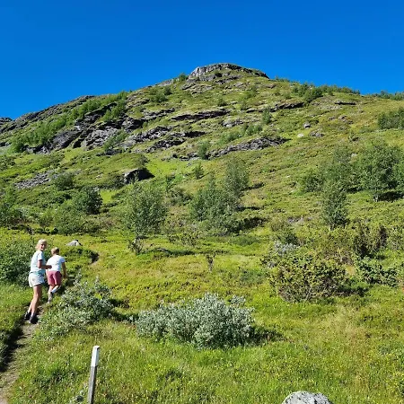 New, Mountain Paradise, Biking, Alpine Touring, Skiing In & Out